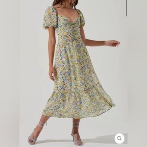 ASTR IRMA puff sleeve dress in yellow & blue floral, size medium, NWT